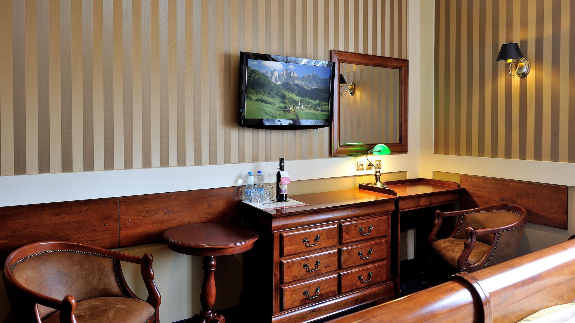Hotel Diament Arsenal Palace Katowice - Chorzow Ngoại thất bức ảnh