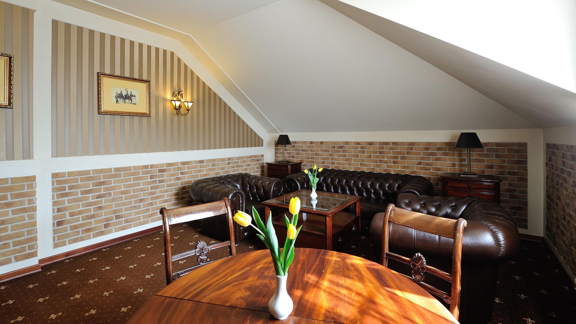 Hotel Diament Arsenal Palace Katowice - Chorzow Ngoại thất bức ảnh