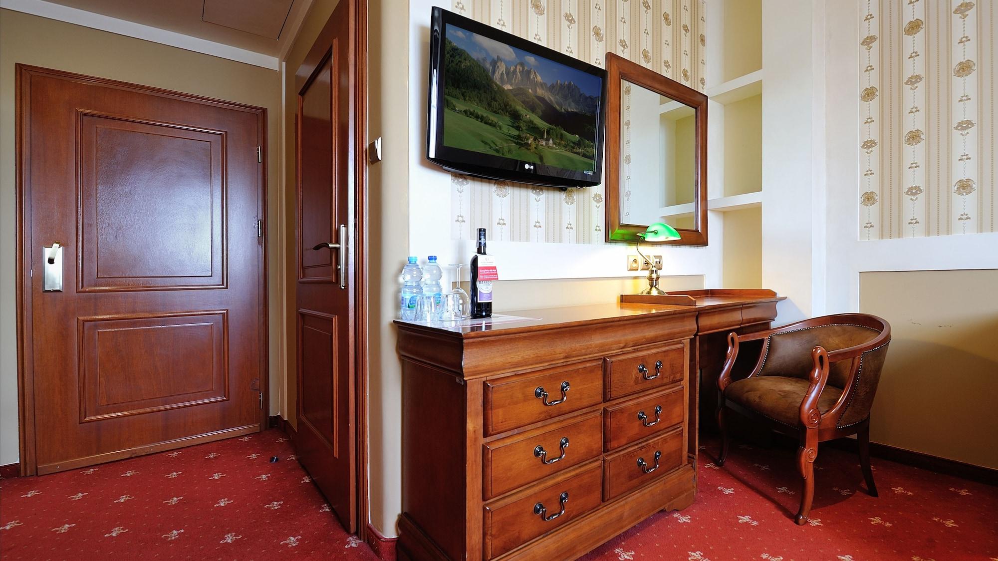 Hotel Diament Arsenal Palace Katowice - Chorzow Ngoại thất bức ảnh